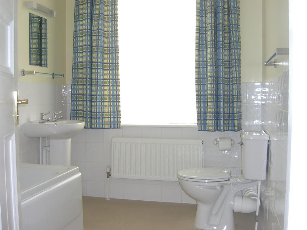 Stavordale House room 3